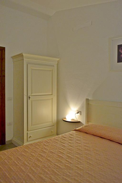 Gf Apartments La Vigna Badesi Kamer foto