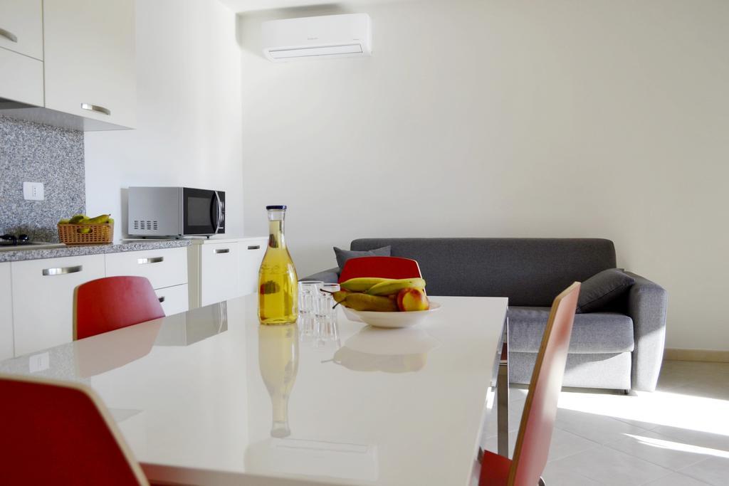 Gf Apartments La Vigna Badesi Kamer foto