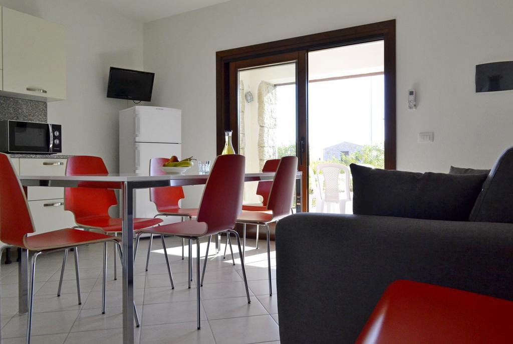 Gf Apartments La Vigna Badesi Kamer foto