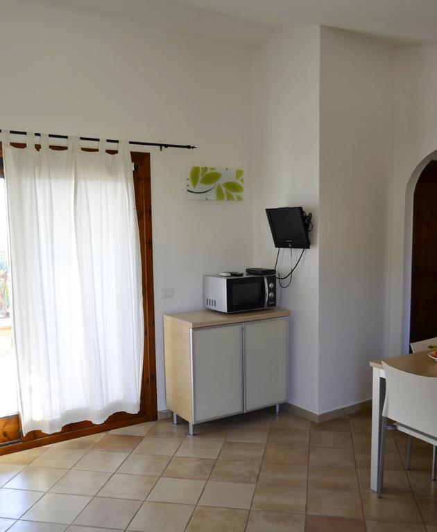 Gf Apartments La Vigna Badesi Kamer foto