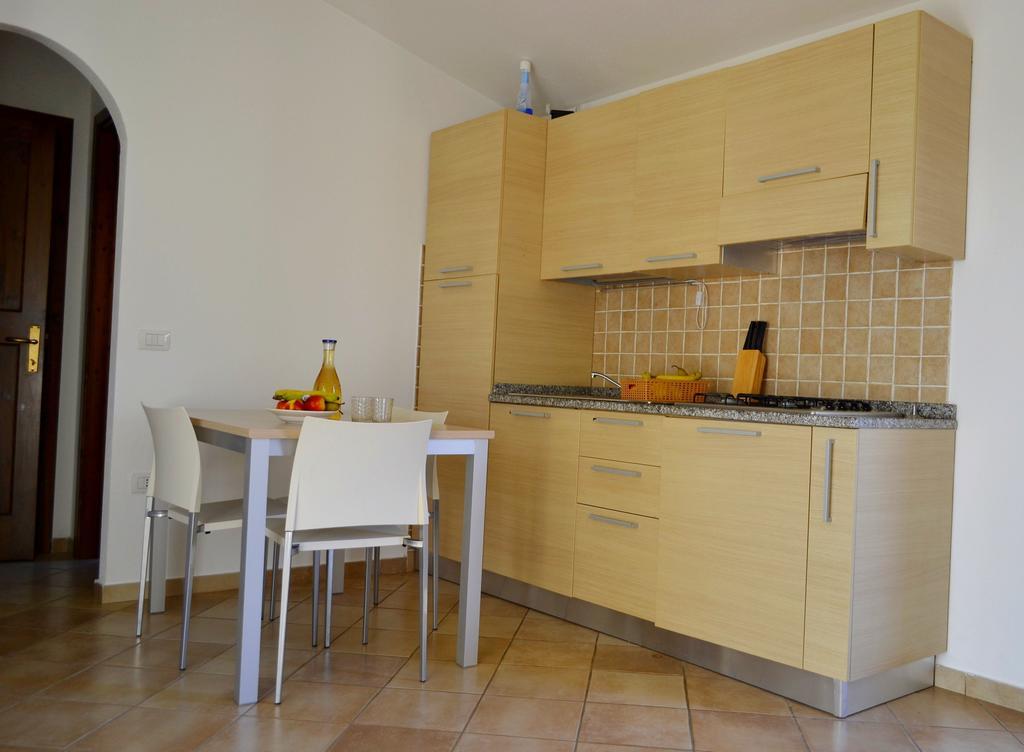 Gf Apartments La Vigna Badesi Kamer foto