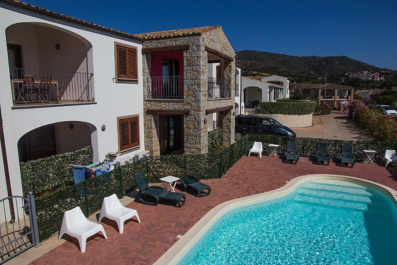 Gf Apartments La Vigna Badesi Buitenkant foto